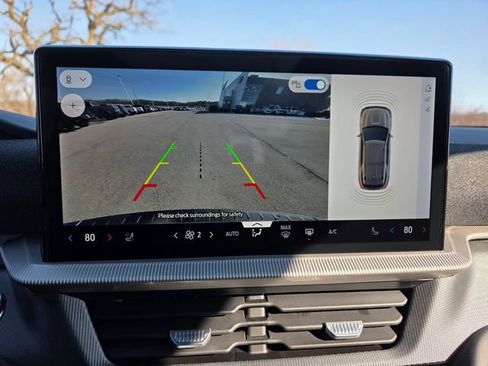 New 2026 Ford Explorer ST-Line w/ ST-Line Street Pack image 18