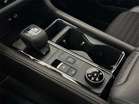 Used 2024 Nissan Pathfinder Rock Creek image 31