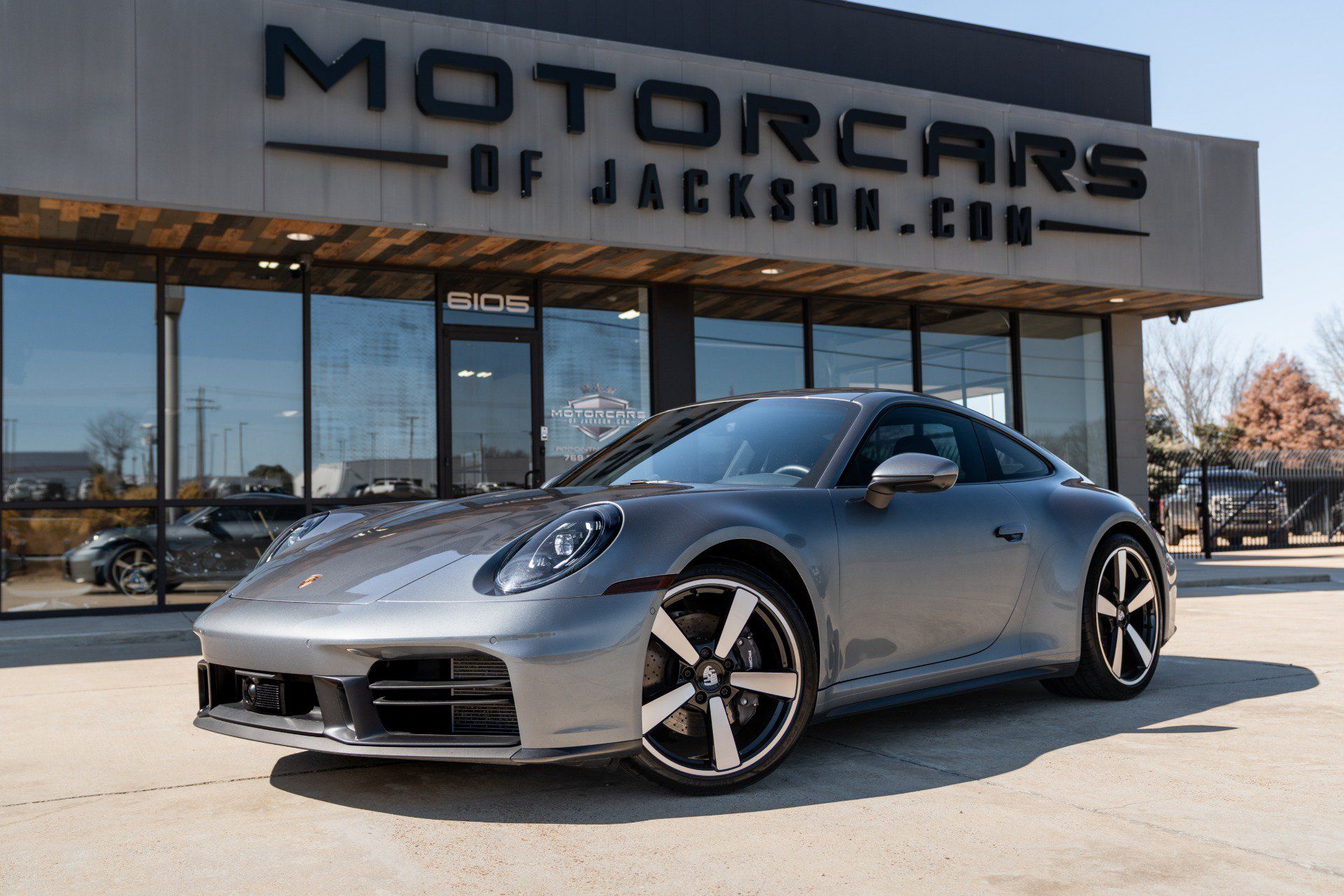 Used 2025 Porsche 911 Carrera RWD image 1