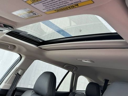 Used 2025 Subaru Outback Onyx Edition AWD/4WD image 15