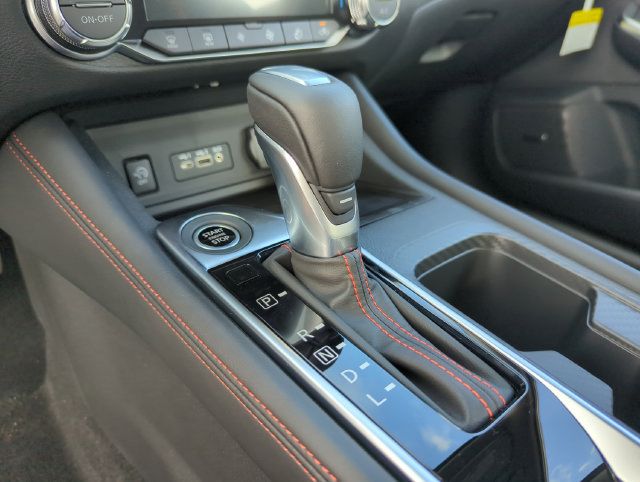 Certified 2025 Nissan Sentra SR w/ SR Premium Package FWD image 33