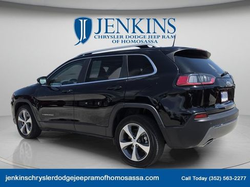 Used 2021 Jeep Cherokee Limited w/ Elite Package FWD image 7