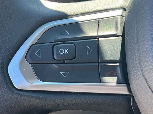 Used 2024 Jeep Compass Trailhawk image 24