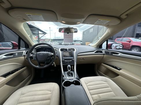 Used 2015 Ford Fusion SE FWD image 28