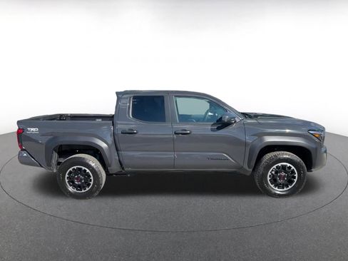 Used 2025 Toyota Tacoma TRD Off-Road AWD/4WD image 16
