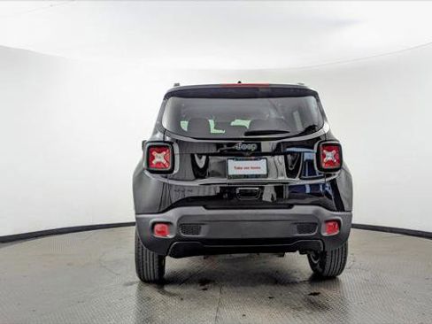Used 2023 Jeep Renegade Latitude image 7