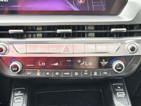 Used 2025 Kia Telluride S AWD/4WD image 24