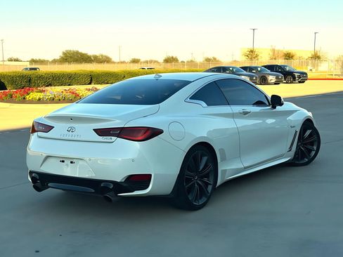 Used 2018 INFINITI Q60 Red Sport 400 w/ Sensory Package 3.0T Sport image 5