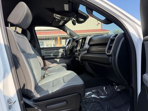 Used 2022 RAM 1500 Big Horn AWD/4WD image 22