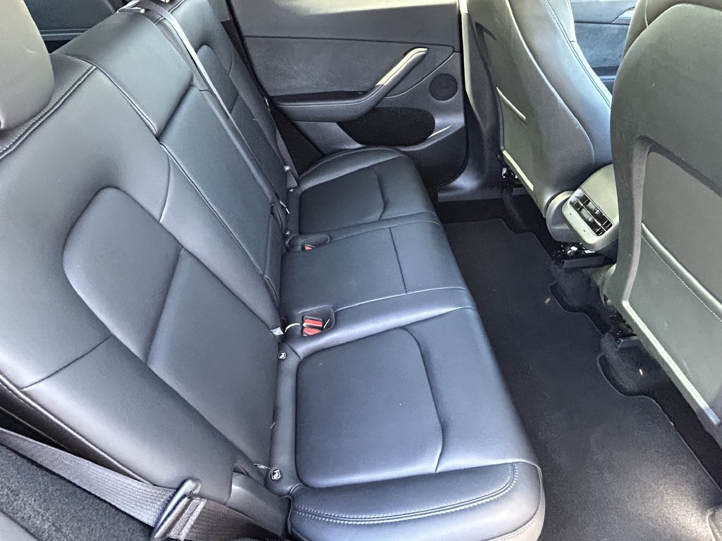 Used 2025 Tesla Model Y Long Range RWD image 11