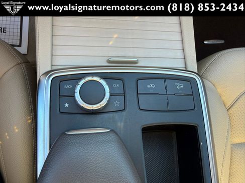Used 2015 Mercedes-Benz GL 450 4MATIC image 36
