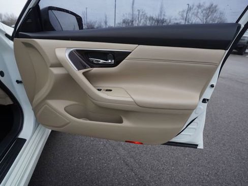 Used 2015 Nissan Altima 2.5 SL w/ Technology Package image 21