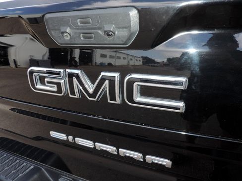 Used 2022 GMC Sierra 1500 Elevation w/ Elevation Premium Package AWD/4WD image 17