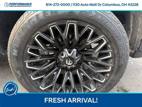 Used 2023 GMC Sierra 1500 Denali AWD/4WD image 23