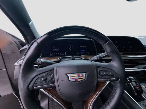 Used 2023 Cadillac Escalade Sport Platinum w/ Heavy-Duty Trailer Package AWD/4WD image 11