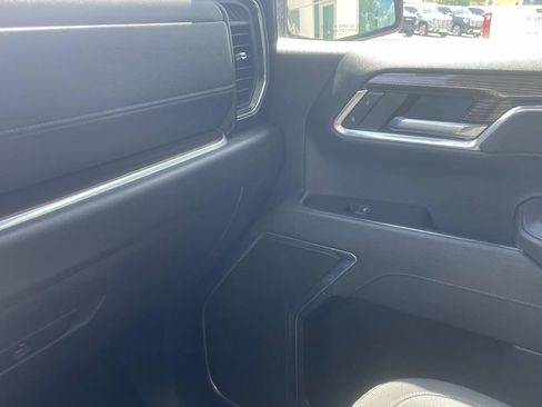 Used 2025 Chevrolet Silverado 1500 LT AWD/4WD image 31