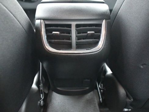 Used 2024 Chevrolet Malibu LT image 12