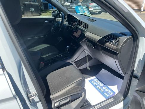 Used 2019 Volkswagen Tiguan SEL R-Line AWD/4WD image 20