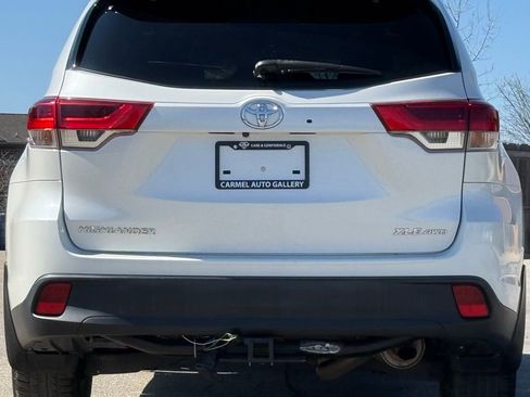 Used 2018 Toyota Highlander XLE image 4
