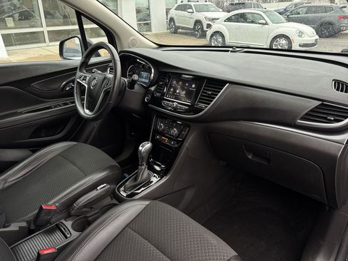 Used 2022 Buick Encore Preferred w/ Safety Package image 29