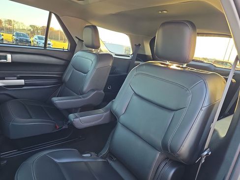 Used 2023 Ford Explorer XLT w/ Equipment Group 202A image 33