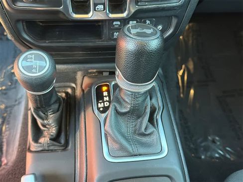 Used 2021 Jeep Wrangler Unlimited Willys image 28