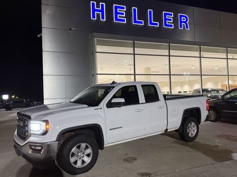 Used 2016 GMC Sierra 1500 SLE w/ SLE Value Package image 3