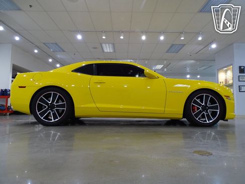 Used 2010 Chevrolet Camaro SS w/ RS Package image 19