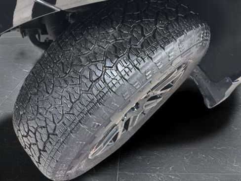 Used 2023 Chevrolet Silverado 1500 RST w/ Redline Edition image 29