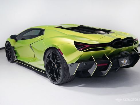 Used 2024 Lamborghini Revuelto AWD/4WD image 7