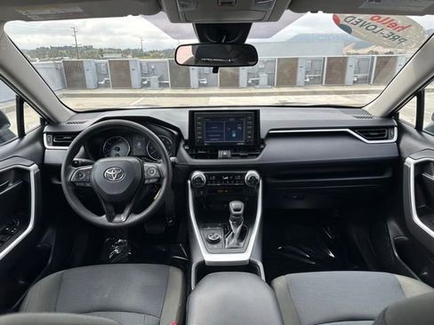 Used 2022 Toyota RAV4 LE w/ Carpet Mat Package (TMS) AWD/4WD image 13