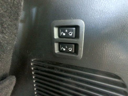 Used 2018 Nissan Armada Platinum w/ Captain Seat Package image 30