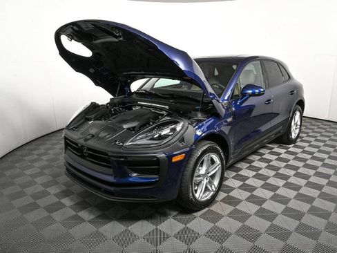 Certified 2026 Porsche Macan AWD/4WD image 34