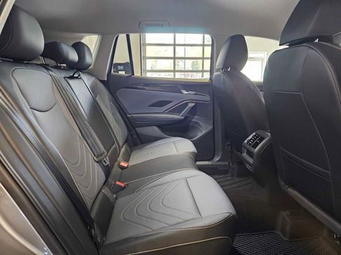 New 2026 Volkswagen Tiguan SE AWD/4WD image 12