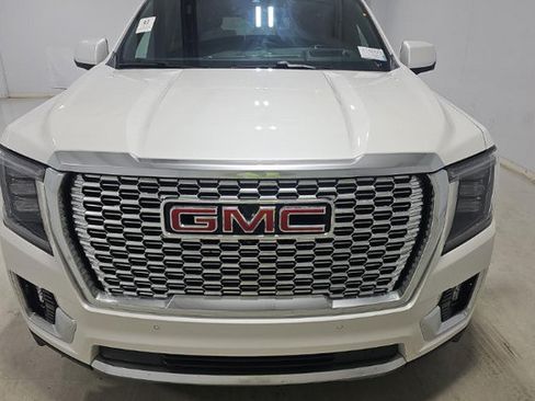 Used 2024 GMC Yukon Denali w/ Denali Reserve Package AWD/4WD image 7