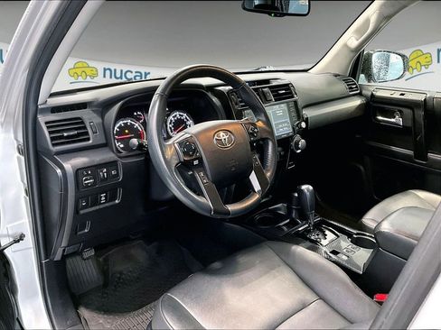 Used 2021 Toyota 4Runner Venture image 12