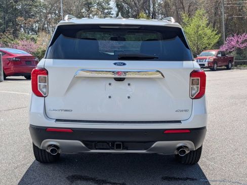 Certified 2022 Ford Explorer Limited w/ Limited Technology Package image 5