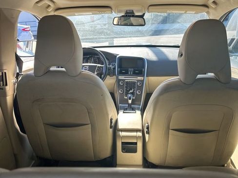 Used 2014 Volvo XC60 3.2 w/ Protection Package image 24