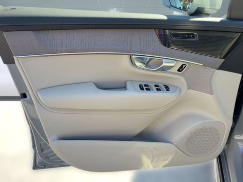 New 2026 Volvo XC90 B6 Ultra image 21