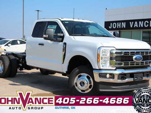 New 2026 Ford F350 XL w/ XL Chrome Package image 1