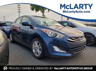 Used 2015 Hyundai Elantra GT image 1