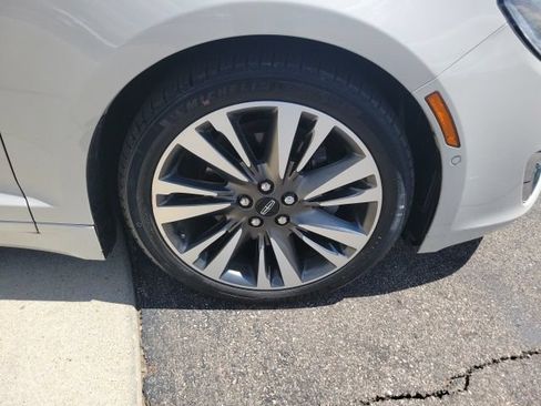 Used 2019 Lincoln MKZ Reserve AWD/4WD image 18