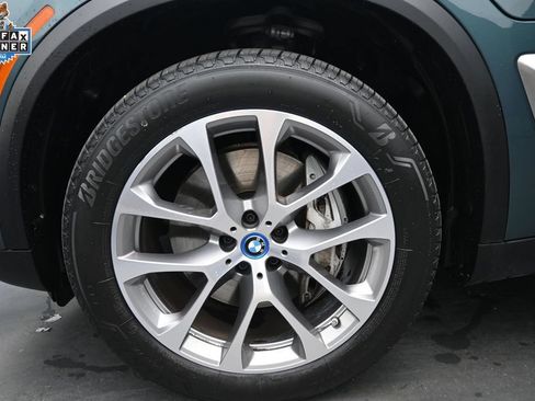 Used 2024 BMW X5 xDrive50e w/ Premium Package AWD/4WD image 4