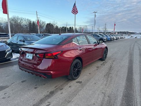 Certified 2025 Nissan Altima 2.5 SV w/ SV Special Edition Package image 3