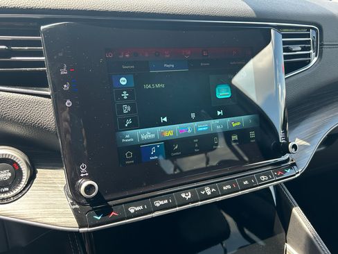 Used 2024 Jeep Wagoneer L Series II image 18