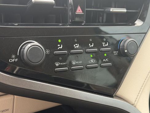 Used 2021 Toyota Camry LE FWD image 20