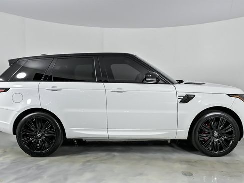 Used 2020 Land Rover Range Rover Sport HSE Dynamic image 14