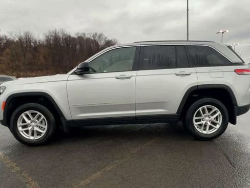 New 2026 Jeep Grand Cherokee Laredo AWD/4WD image 5
