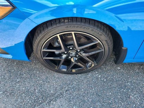 Used 2024 Honda Civic Sport Touring image 6