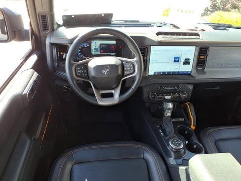 Used 2024 Ford Bronco Badlands AWD/4WD image 11